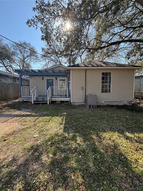 4106 Darby St, Bacliff, TX, 77518-1359 | Card Image