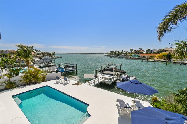 Expansive waterviews | Image 4