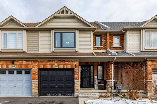 105 Donald Bell Dr, Binbrook, ON, L0R1C0 | Card Image