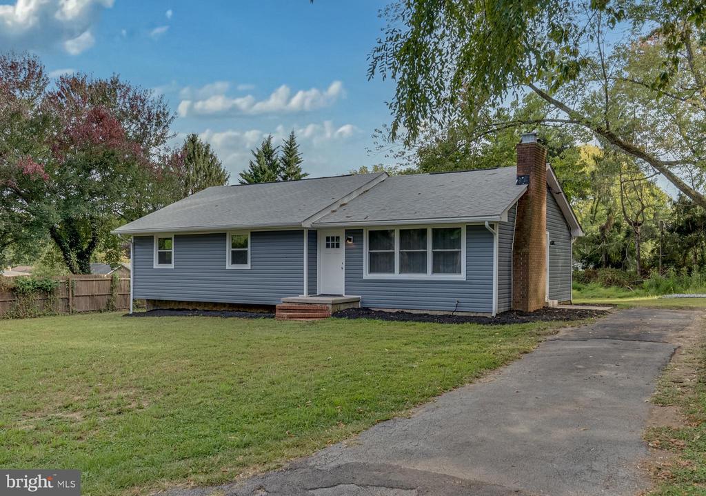 Mockingbird Ln, Shepherdstown, WV 25443