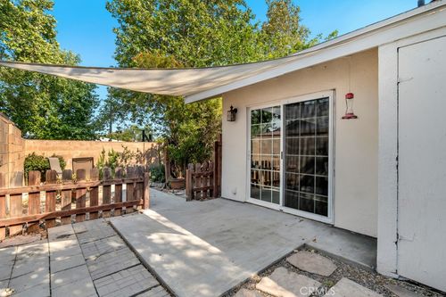 2-23101 Lanark St, Canoga Park, CA, 91304-4305 | Card Image