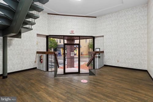 100 W Franklin St, HAGERSTOWN, MD, 21740-4732 | Card Image