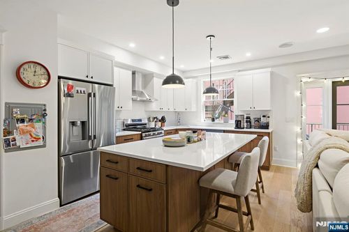 315 Grand St, Hoboken, NJ, 07030-2793 | Card Image