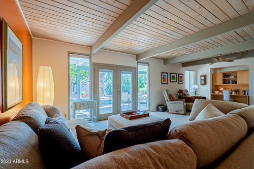 3045 N 62nd St, Scottsdale, AZ, 85251-7050 | Card Image