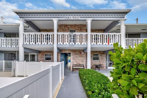 apt-203-2109 Ne 68th St, Fort Lauderdale, FL, 33308-1170 | Card Image