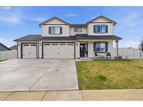 2 Gregory St, Milton-Freewater, OR, 97862-6713 | Card Image