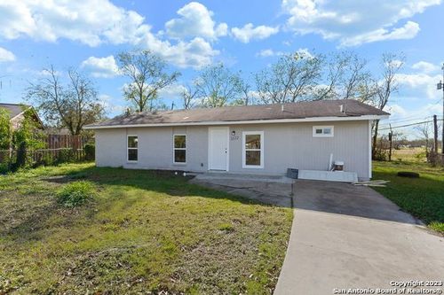 3222 Pine Hollow St, San Antonio, TX, 78211-4036 | Card Image