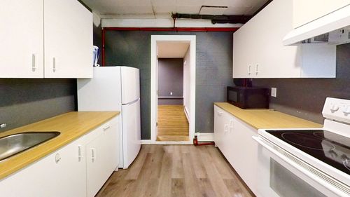 720 W 54th Avenue, Vancouver, BC, V6P0A8 | Card Image
