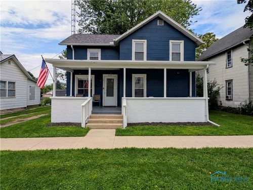204 W Stone St, Gibsonburg, OH, 43431-1028 | Card Image