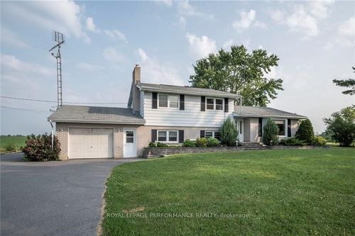 19523 County Rd, Dunvegan, ON, K0C1J0 | Card Image