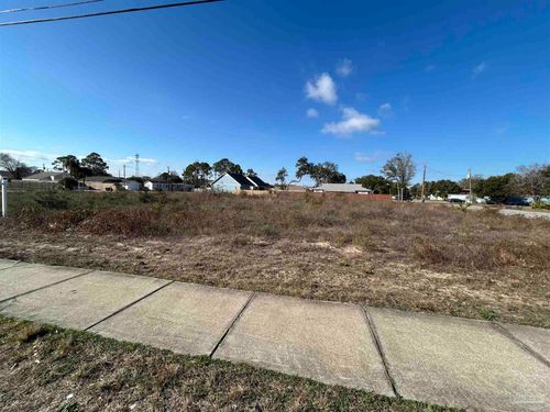 5400 Medina Rd, Pensacola, FL, 32507 | Card Image