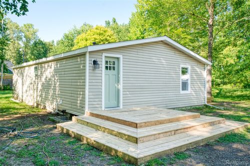 4100 N Main St, Stockbridge, MI, 49285-9805 | Card Image