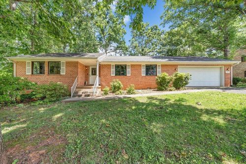 1097 Meadowbrook Dr, Bedford, VA, 24523-3021 | Card Image