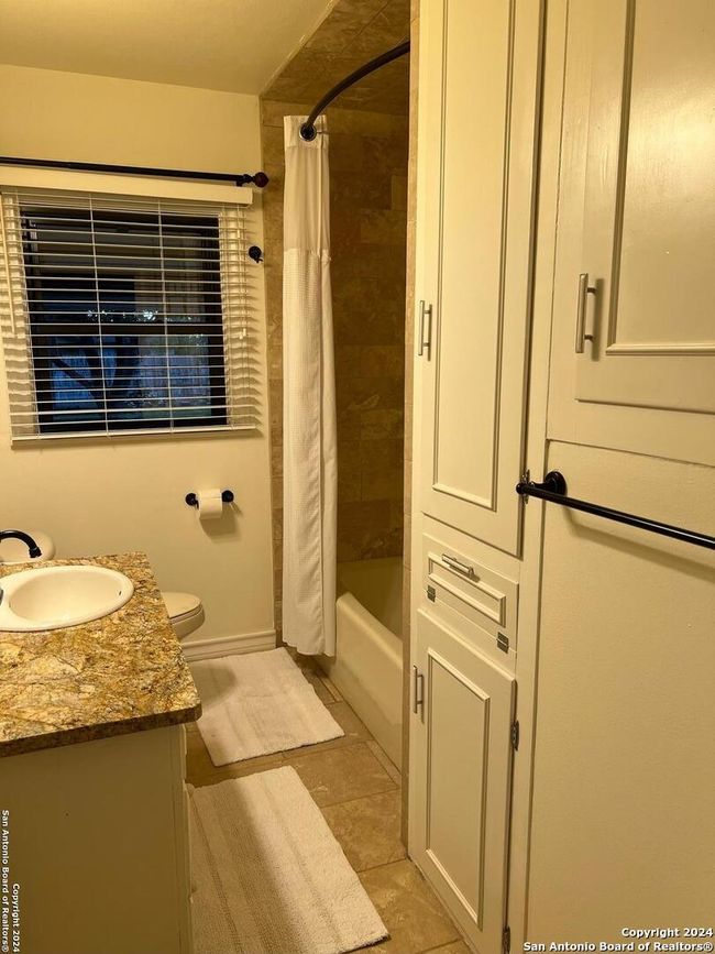 614 S 8 Th St, House other with 3 bedrooms, 2 bathrooms and null parking in Kenedy TX | Image 7