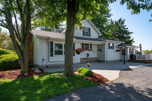 13714 W State Route 2, Oak Harbor, OH, 43449-9481 | Card Image