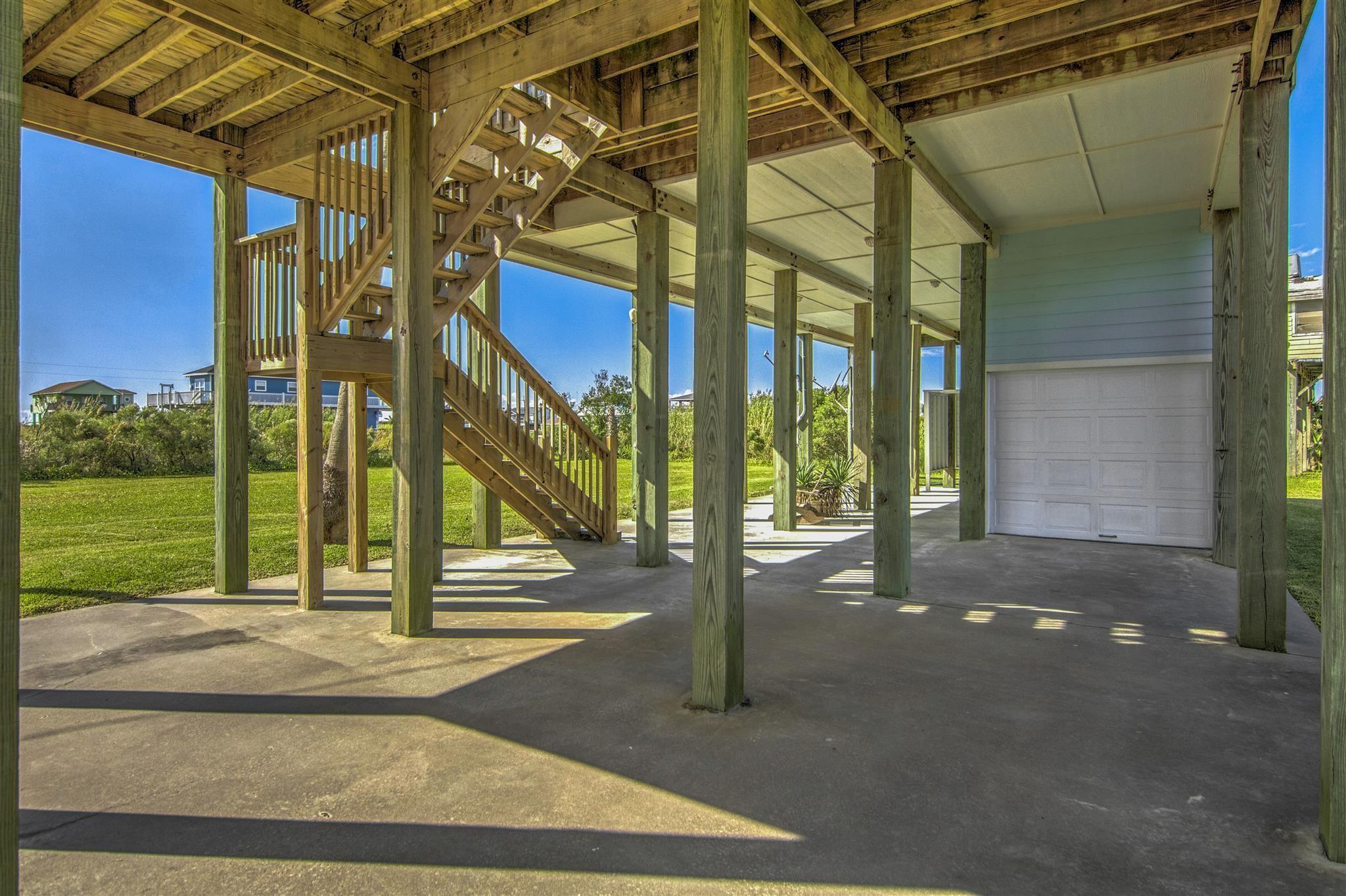 Residential in Crystal Beach 4