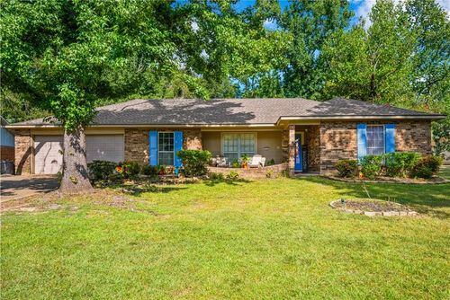 210 Fendler Pkwy, Pineville, LA, 71360-4728 | Card Image