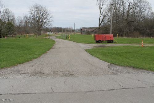 11565 Leavitt Rd, Oberlin, OH, 44074-9570 | Card Image