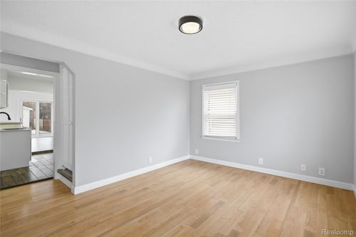 3104 Prairie Avenue, Royal Oak, MI, 48073 | Card Image