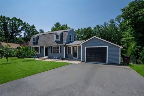 27 Sherwood Ave, Westfield, MA, 01085-1746 | Card Image