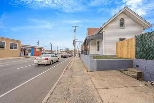 78 S Franklin St, Hempstead, NY, 11550-5609 | Card Image