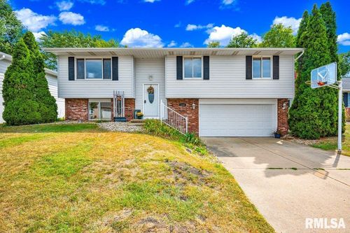 2108 Marigold Dr, Pekin, IL, 61554-1933 | Card Image