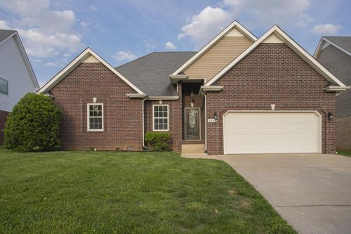 3442 Southwood Dr, Clarksville, TN, 37042-8167 | Card Image