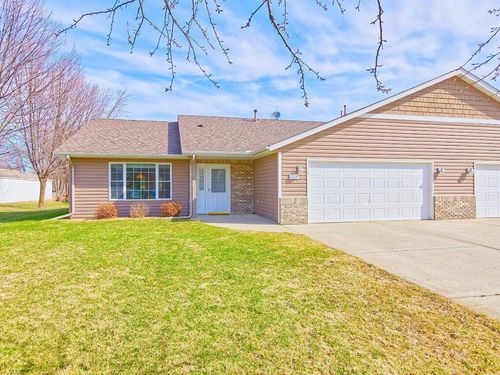 214 Linden Ave W, Winsted, MN, 55395-1012 | Card Image