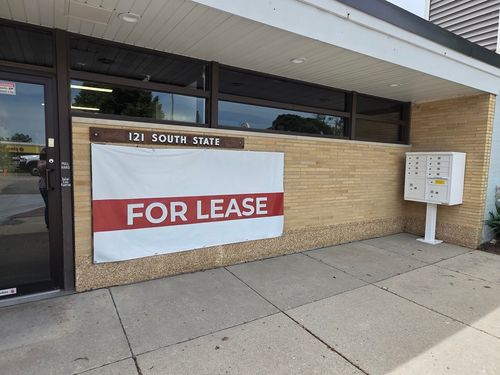 1-6-121 S State St, Belvidere, IL, 61008-3628 | Card Image