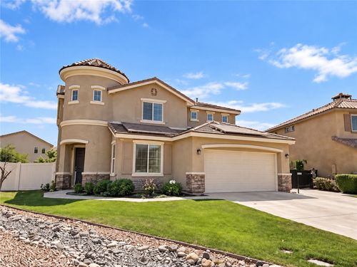 22 Helen Ave, Beaumont, CA, 92223-3138 | Card Image