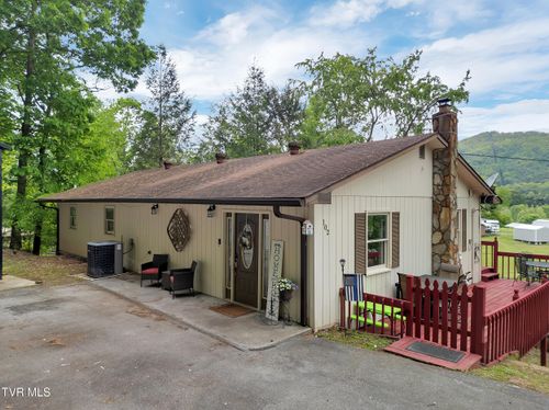 102 Brummett Rd, Unicoi, TN, 37692-4386 | Card Image