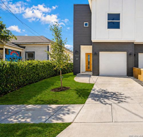 unit-101-711 S Olive St, San Antonio, TX, 78203-1661 | Card Image