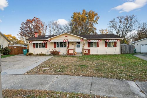 1350 Providence Ct, Mishawaka, IN, 46544-6153 | Card Image