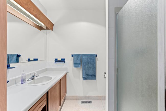 856 Frederick Rd, Townhouse with 4 bedrooms, 3 bathrooms and 2 parking in North Vancouver BC | Image 18