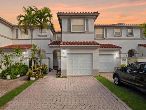 10966-10966 Nw 43rd Ter, Doral, FL, 33178-1813 | Card Image