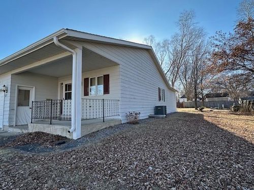 623 12th St, Windom, MN, 56101-1358 | Card Image