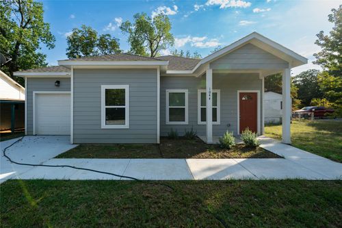 1044 W Ford St, Denison, TX, 75020-6933 | Card Image