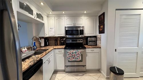 405-7610 Nw 18th St, Margate, FL, 33063-3101 | Card Image