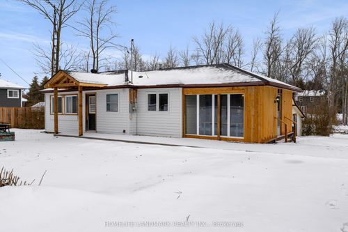8892 Beachwood Rd, Wasaga Beach, ON, L9Z2Y5 | Card Image