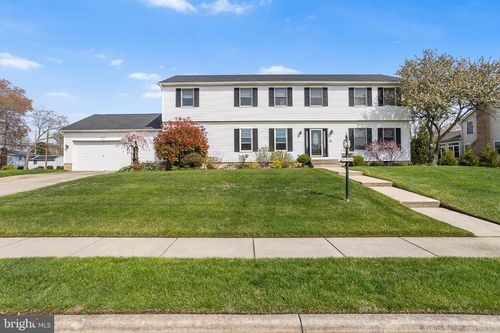 200 Casperson St, GIBBSTOWN, NJ, 08027-1480 | Card Image