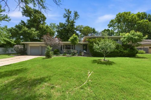102 S Lochinvar St, Wichita, KS, 67207 | Card Image