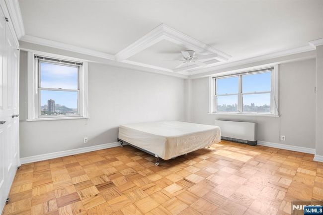 6600 Kennedy Blvd E, House attached with 4 bedrooms, 3 bathrooms and null parking in West New York NJ | Image 31