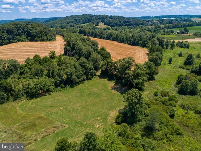 11 Sweet Water Rd, House other with 5 bedrooms, 2 bathrooms and null parking in ELVERSON PA | Image 53