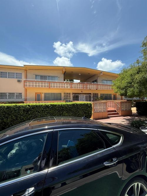 apt-18-1060 Pennsylvania Ave, Miami Beach, FL, 33139-4950 | Card Image