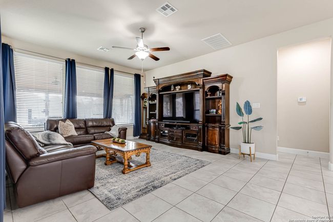 10539 Far Reaches Ln, House other with 5 bedrooms, 4 bathrooms and null parking in Helotes TX | Image 17