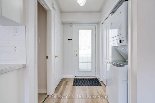 110 Littlewood Dr, Oakville, ON, L6H6V2 | Card Image