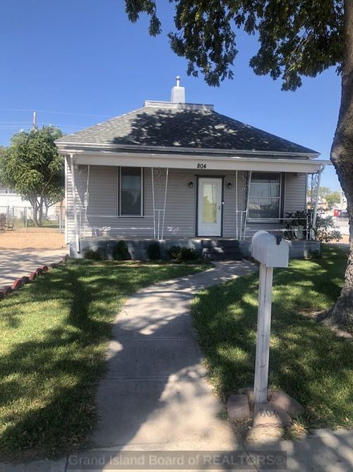 804 W North Front St, Grand Island, NE, 68801-4738 | Card Image