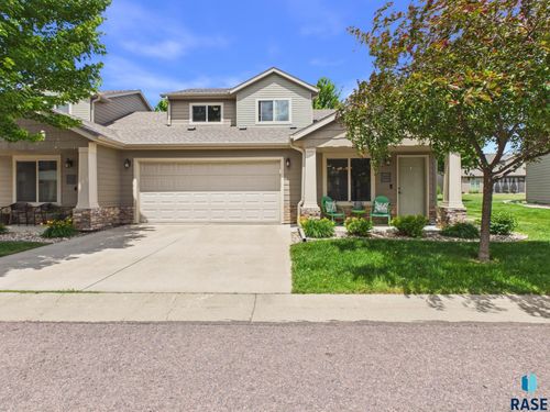 2722 E Indigo Pl, Sioux Falls, SD, 57108-4512 | Card Image