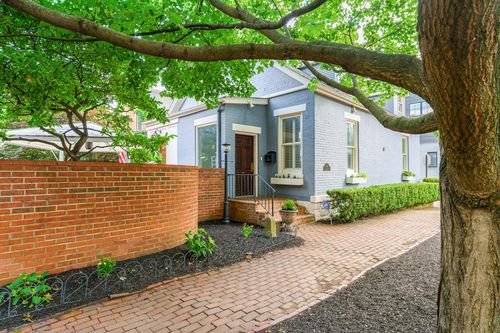 33 E Frankfort St, Columbus, OH, 43206-1045 | Card Image