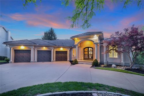 416 Ne Bitter Creek Rd, Lee's Summit, MO, 64086-7014 | Card Image